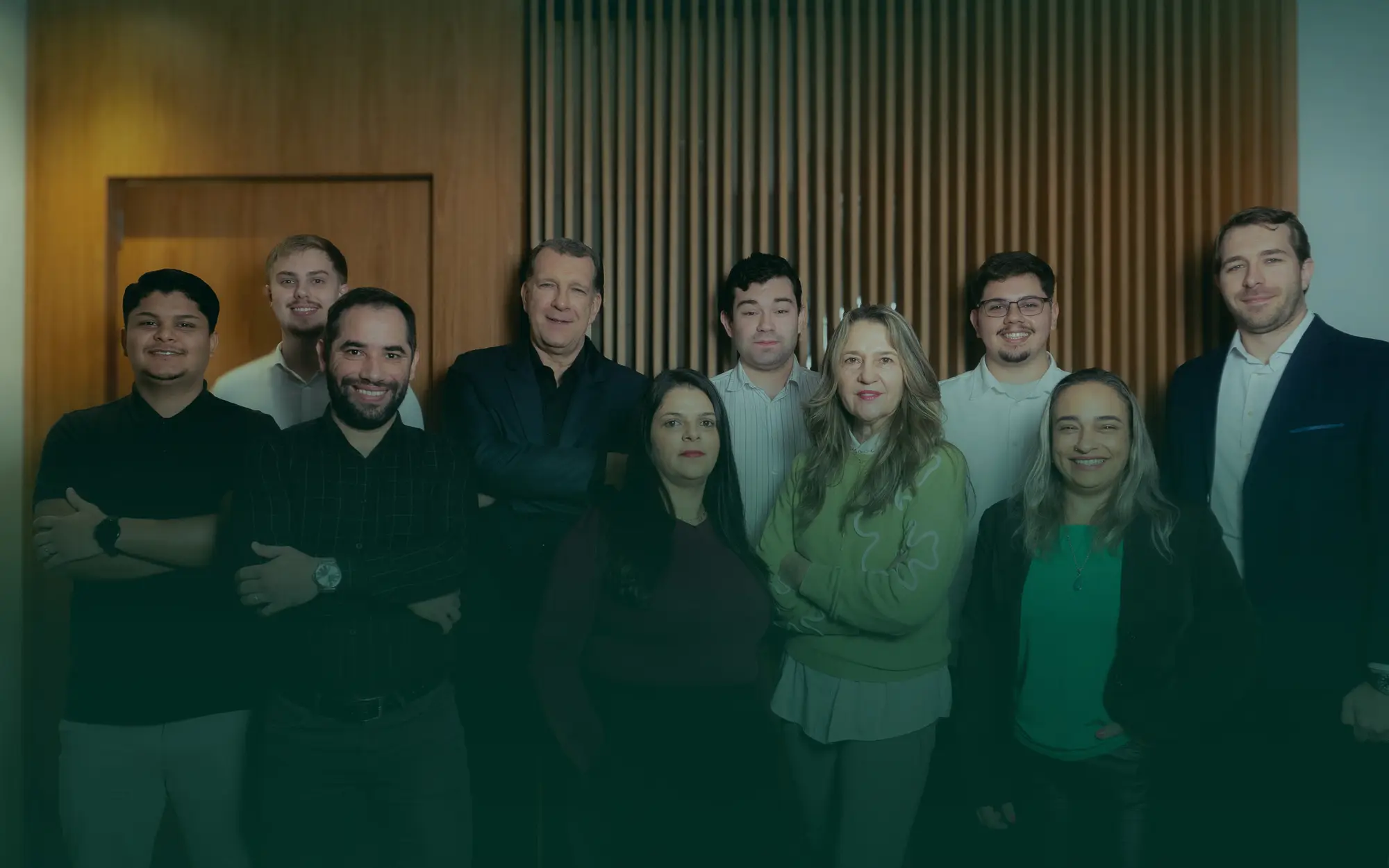 Equipe do Grupo Axia reunida no escritório de Porto Alegre